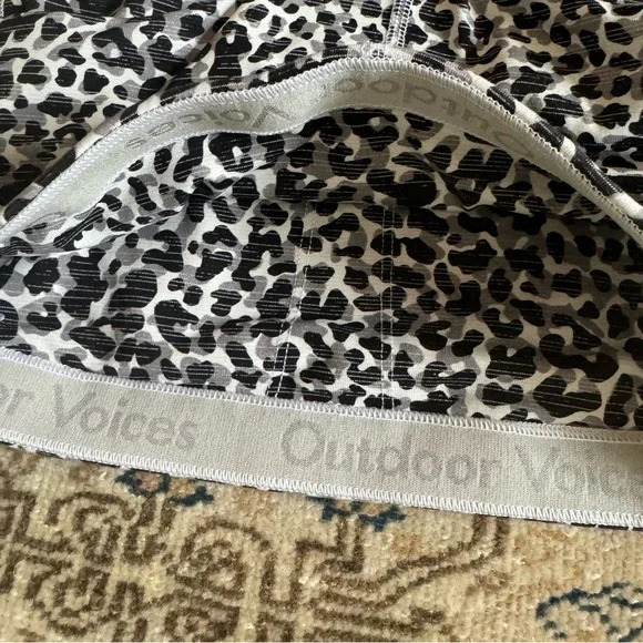 Outdoor Voices Tech Sweat Crop Top Snow Leopard | Small - Picture 6 of 8